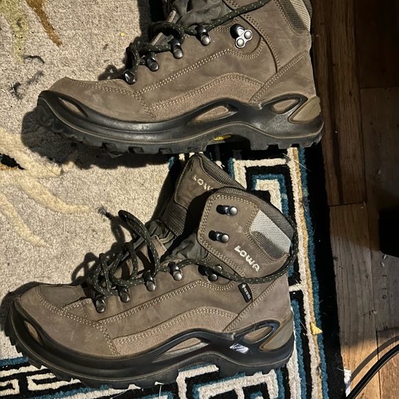 Lowa Renegade Hiking boot sz w 8.5 unisex - Picture 2 of 5